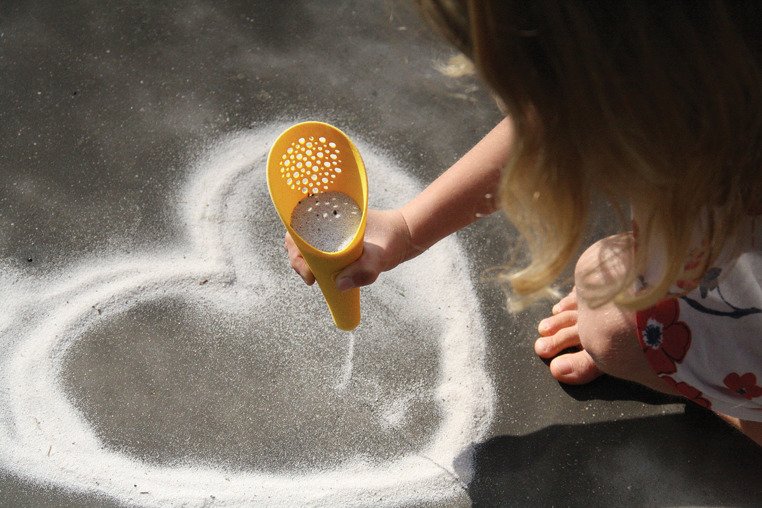 Zestaw 2 łopatek wielofunkcyjnych z piłeczką Cuppi | Quut - obrazek 4