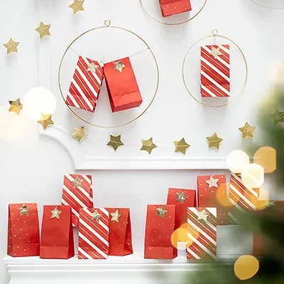 Kalendarz adwentowy Torebki czerwono-białe 24szt