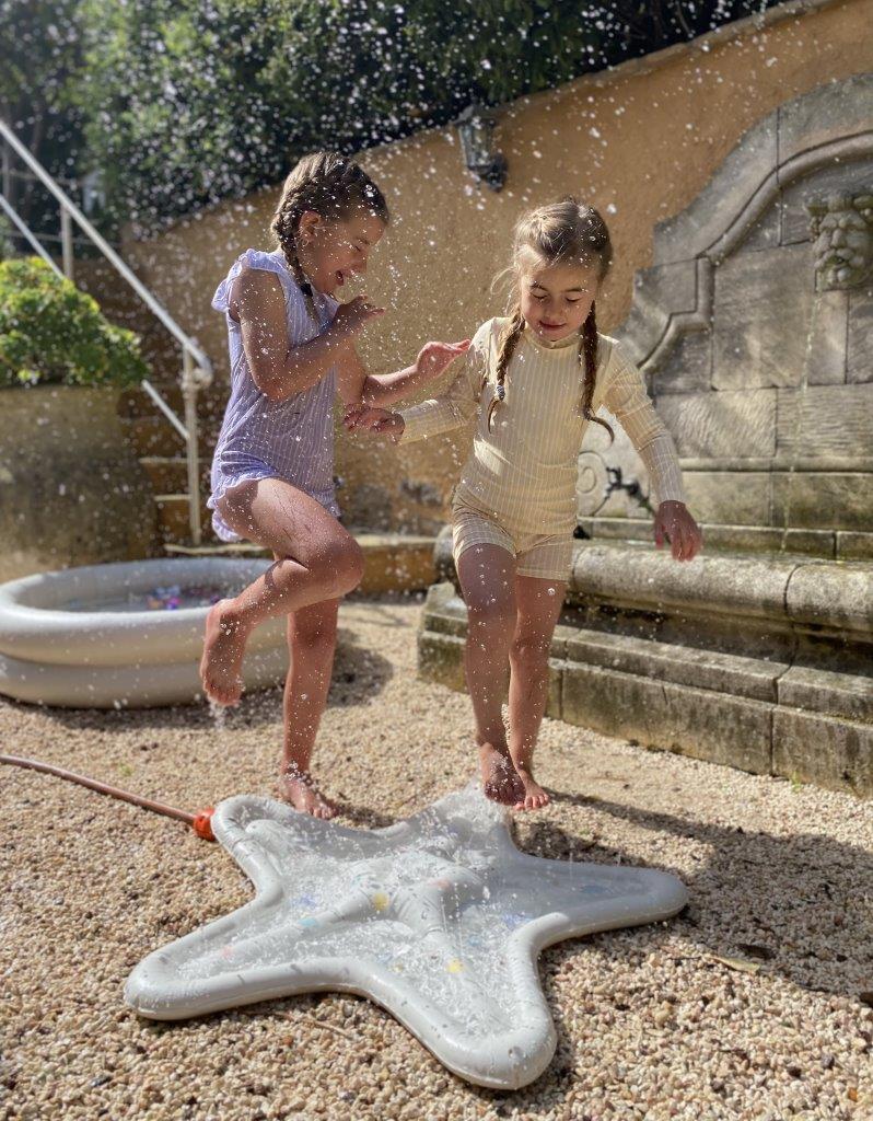 Mata wodna zraszająca dla dzieci do ogrodu Seashel