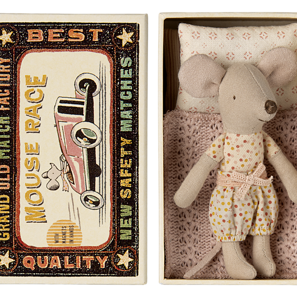 Myszka - Little sister mouse in matchbox